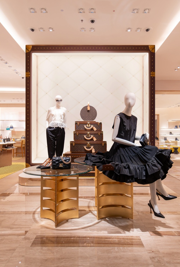  Louis vuitton في Centria Mall