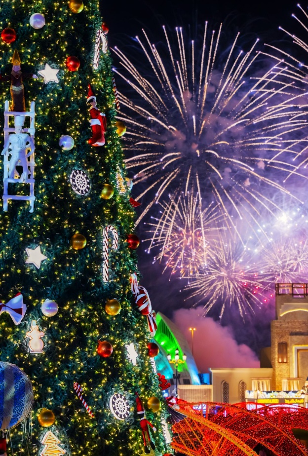 سحر نهاية العام في دبي: فعاليات واحتفالات لا تُنسى