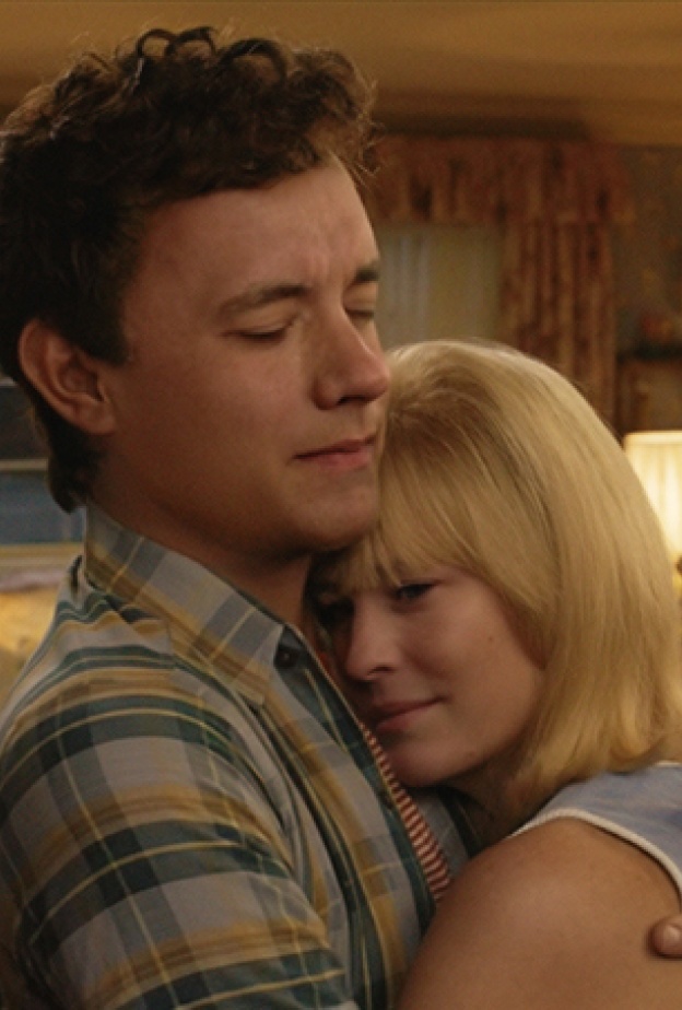 فيلم "Here".. توم هانكس وروبن رايت وتجربة سينمائية فريدة عن دفء المكان وحركة الزمان!