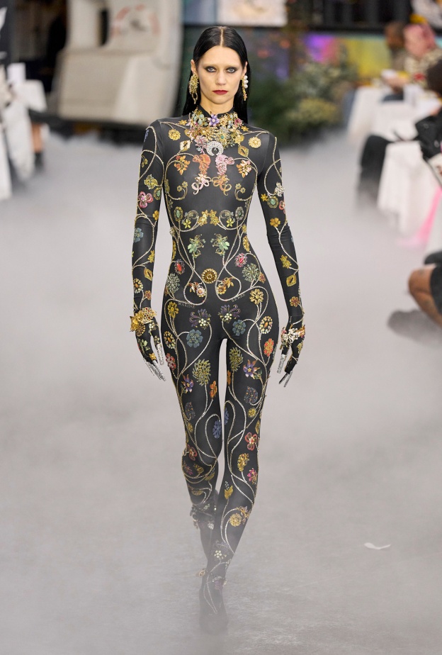 إطلالة من Marine Serre