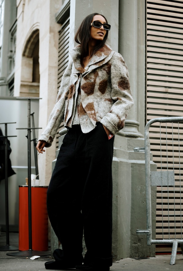 إطلالة من street style