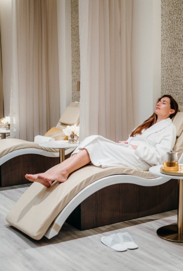 انغمسوا في علاج الشوكولاتة واسترخوا في Pause Spa باراماونت ميدتاون