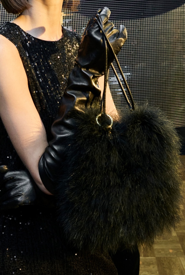 إطلالة من Simonetta Ravizza