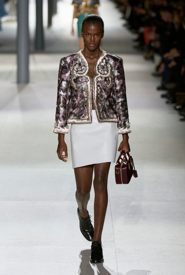 إطلالة من Louis Vuitton