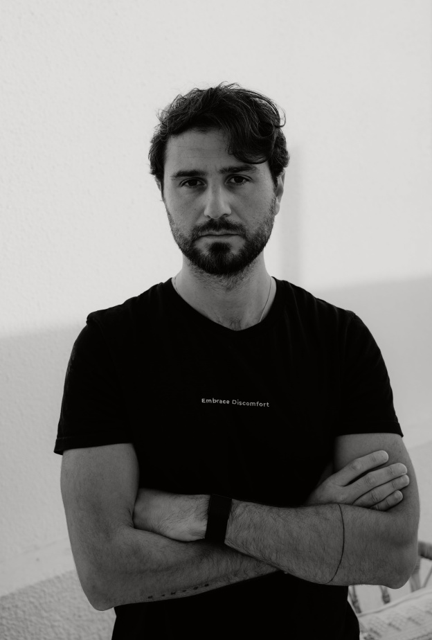 علي حسون مؤسس PEAQ