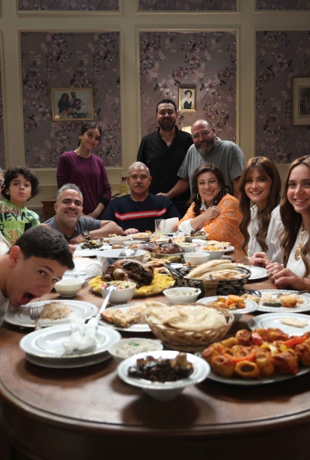 موضوع عائلي