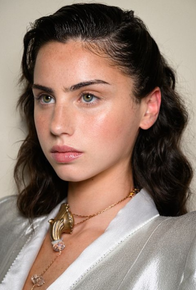 أفضل مستحضرات السيروم الخاصة للعناية بالبشرة هذا الشتاء