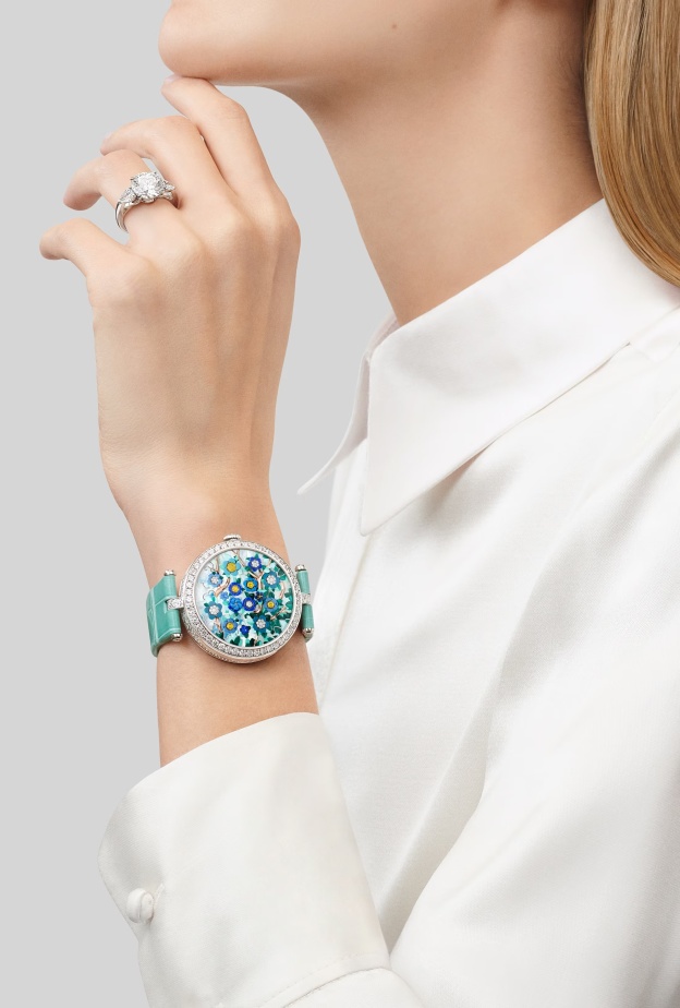 ساعة Lady Arpels Heures Florales من Van Cleef & Arpels