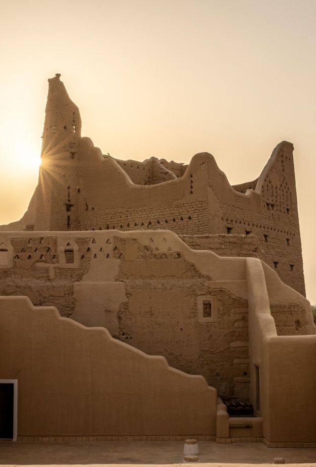 ستشهد المملكة العربية السعودية حدثاً استثنائياً مع تنظيم دار سوذبيز لأول مزاد دولي في تاريخ المملكة