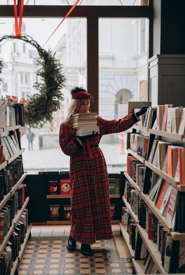 مع بداياتكِ الجديدة وخططكِ المقبلة خلال عام 2025 إليكِ افضل كتب المساعدة الذاتية لتكون حليفتكِ