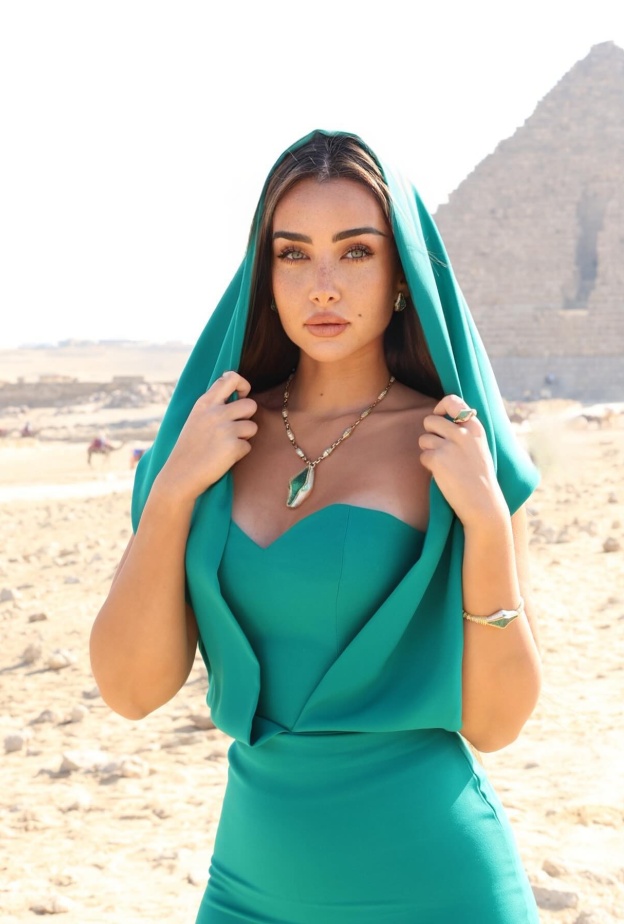 النجمة المصرية هنا الزاهد بطلة مسلسل إقامة جبرية