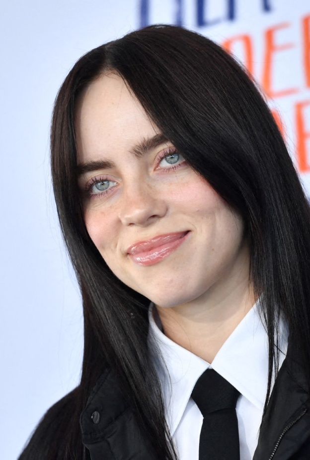 النجمة بيلي ايليس