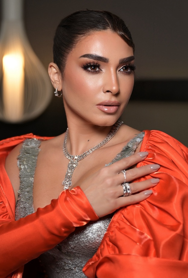 النجمة روجينا صورة من حسابها على انستغرام