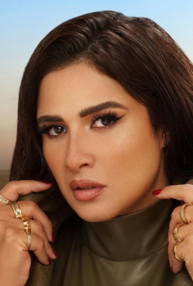 ياسمين عبد العزيز