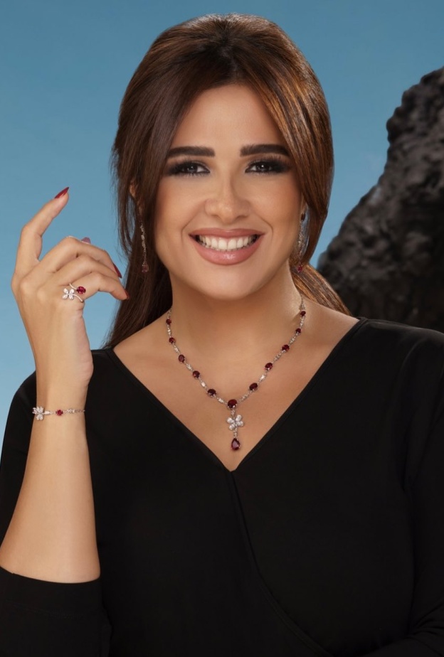 ياسمين عبد العزيز