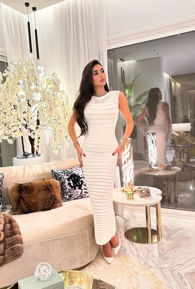 المنافسة بالأناقة تتجدد بين ياسمين صبري وجورجينا رودريغيز