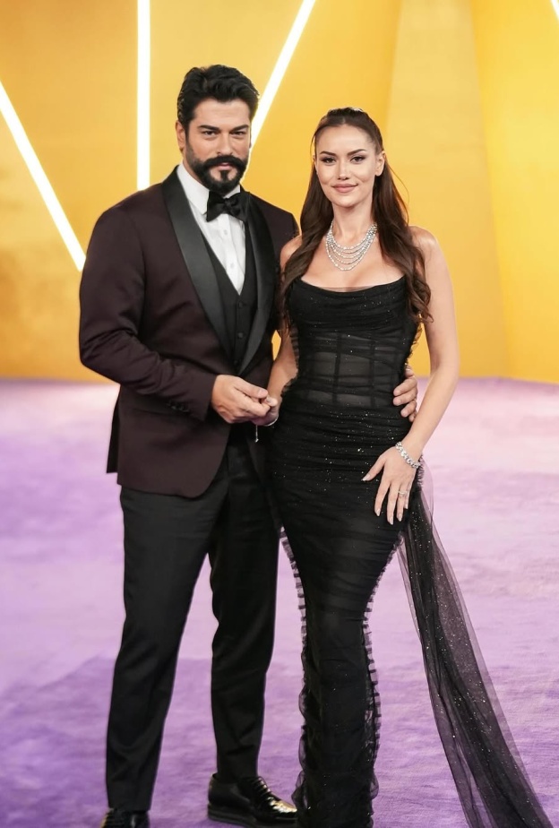 إطلالات ثنائيات النجوم في حفل  2025 Joy Awards تسرق الأنظار بأزياء متناغمة