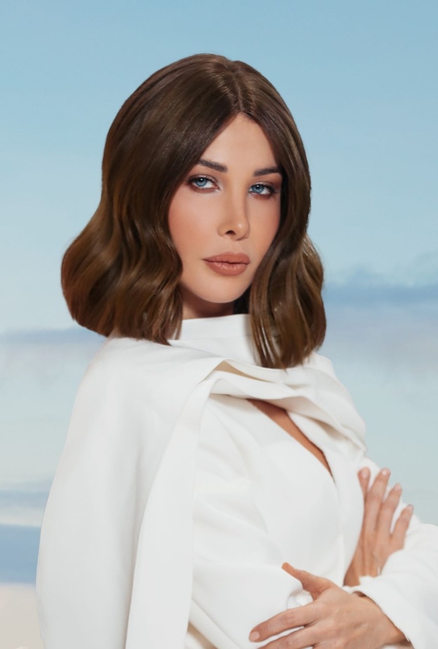 مكياج وتسريحة شعر نانسي عجرم في فيديو كليب "طول عمري نجمة"