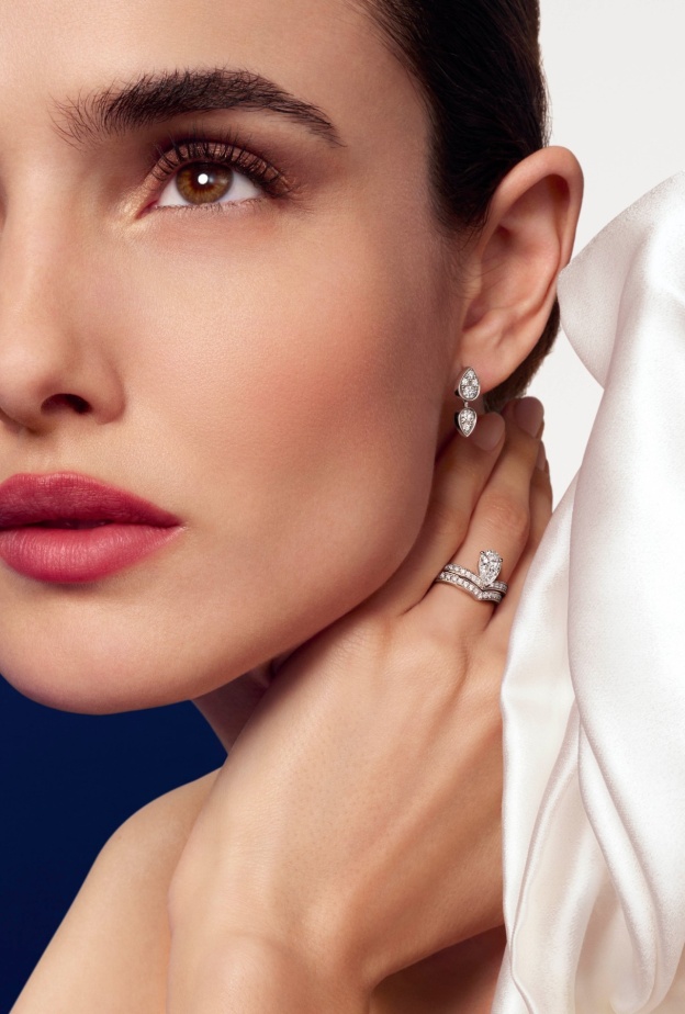 chamet-A Bridal classic with the right twist, our iconic Joséphine collection