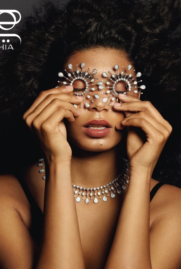 جلسة تصويرية خاصة بـ"هي": الأناقة الخالدة والجرأة الساحرة مع مجوهرات دار "بوشرون"