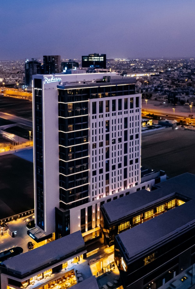 فندق وريزيدنس راديسون الرياض العليا.