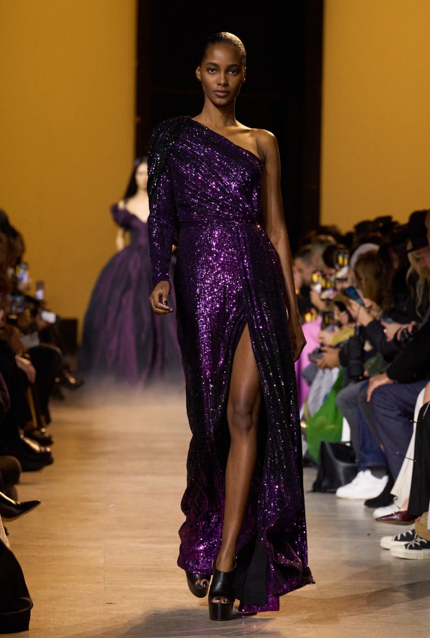 إطلالة من Elie Saab