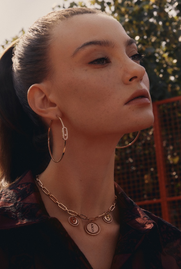 خاص "هي": مجوهرات Messika الفاخرة تمتزج بالأجواء الطبيعية في Matcha Club