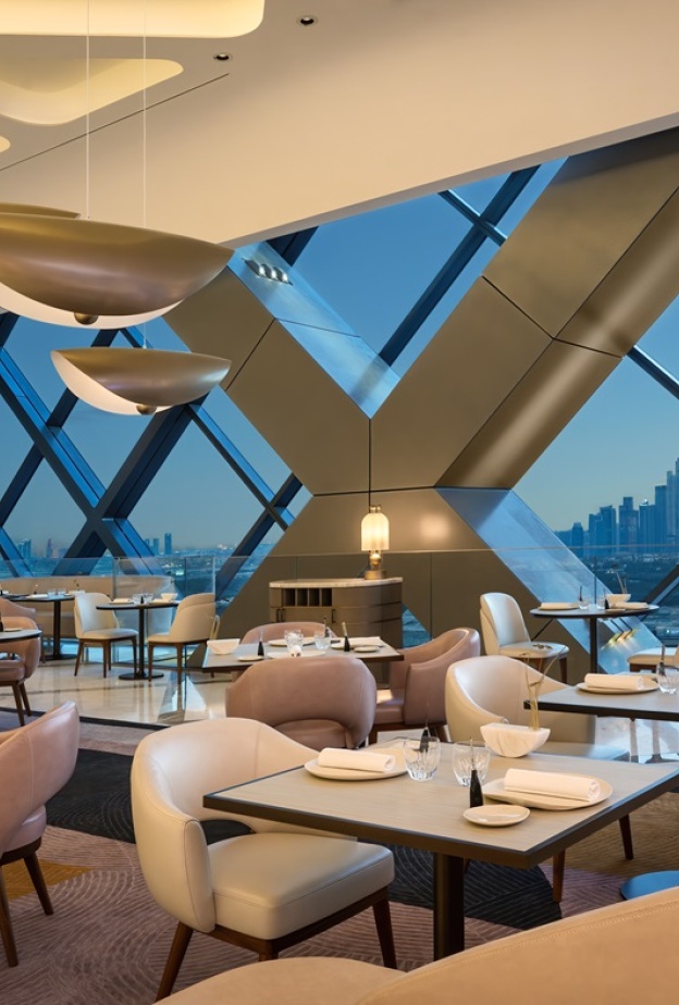 مطعم "لا دام دي بيك" دبي