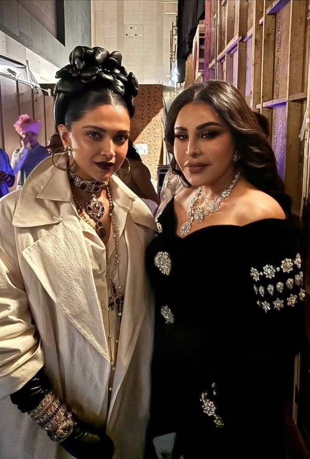 أحلام وديبيكا بادكون