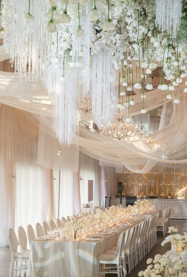 تناغم الفضي والبيج – الصورة من @Tantawanbloom