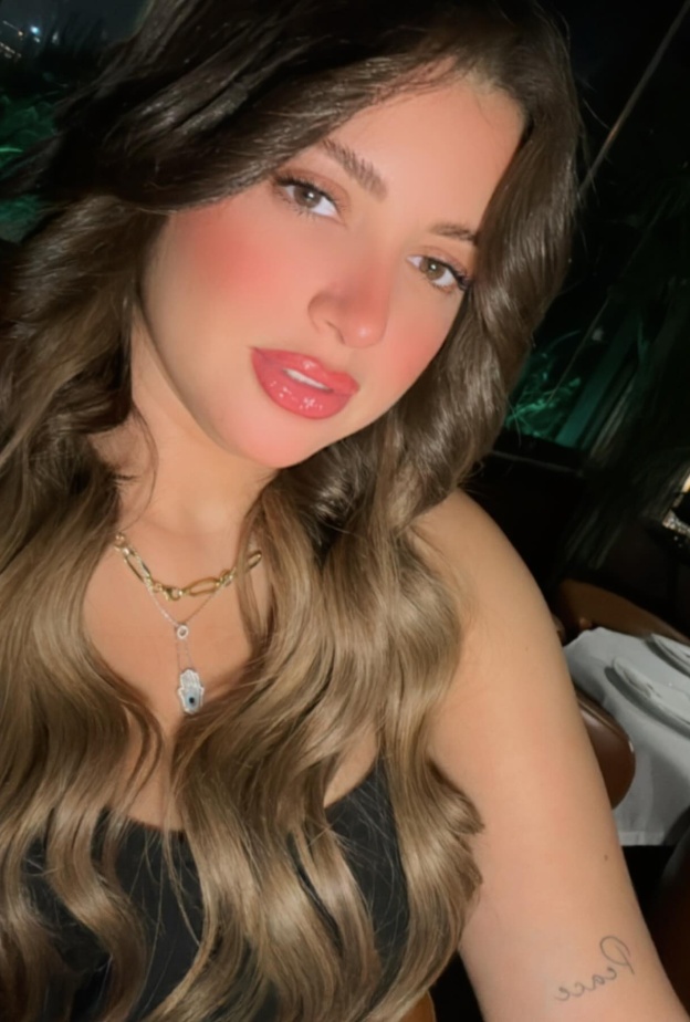 منى فاروق مواليد 25 فبراير