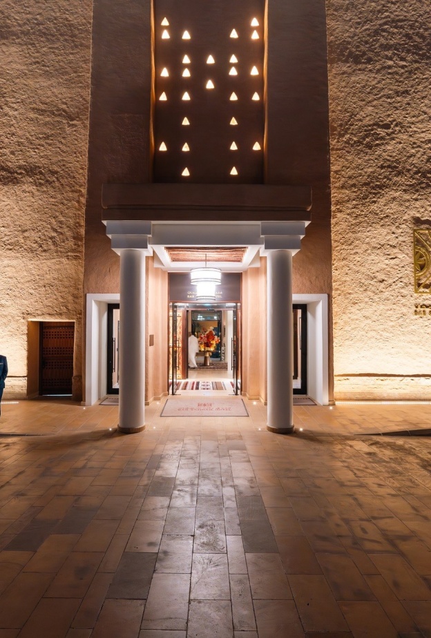 الشيف العالمي مايكل مينا يفتتح مطعم "تليد" في فندق باب سمحان بالدرعية