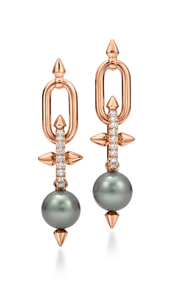 تصاميم جديدة باللآلئ التاهيتية