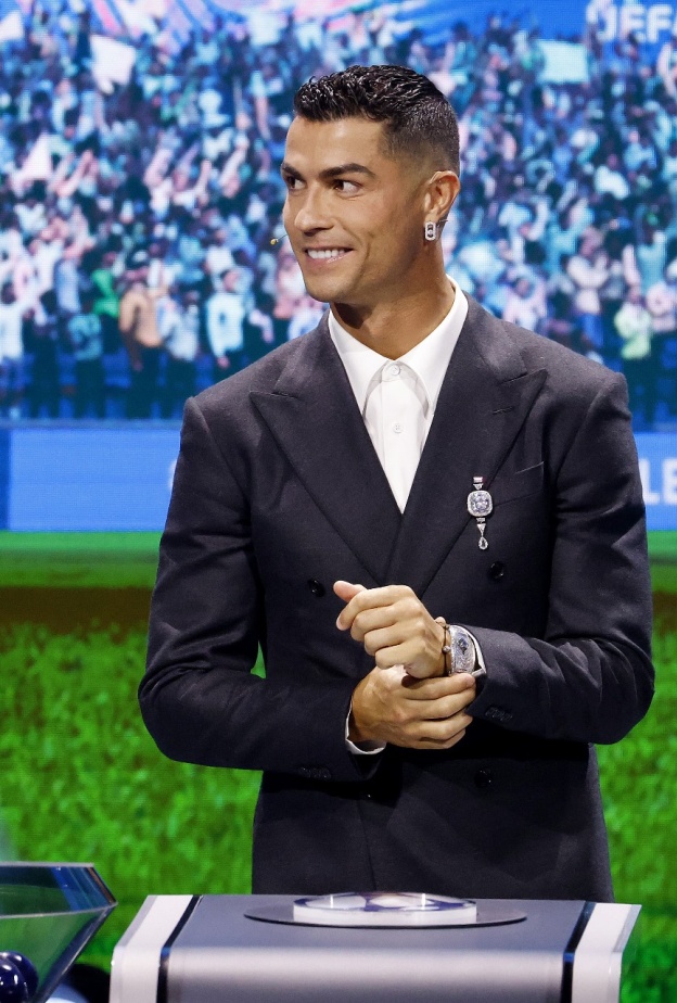 جولة على التصاميم الماسية اللافتة لأشهر لاعبي الساحرة المستديرة