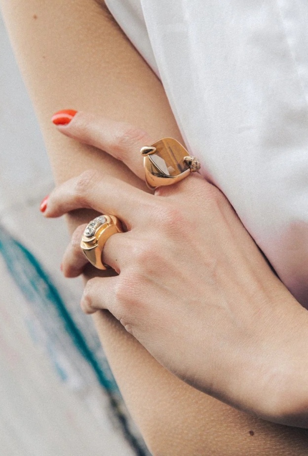 حجر عين النمر في خاتم من Pomellato