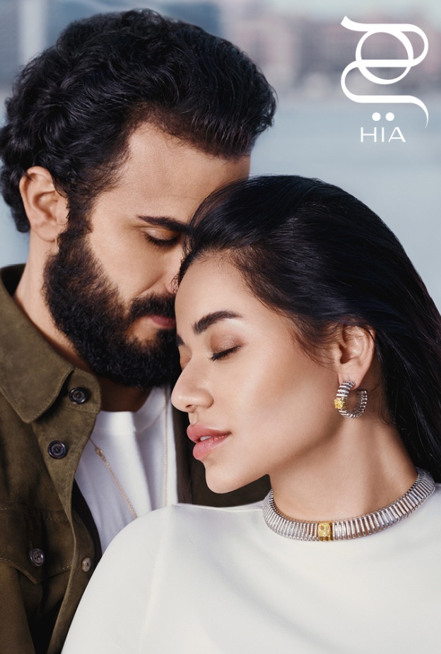 رحمة رياض وألكسندر علوم نجما "هي" بتصاميم مجوهرات من MARLI