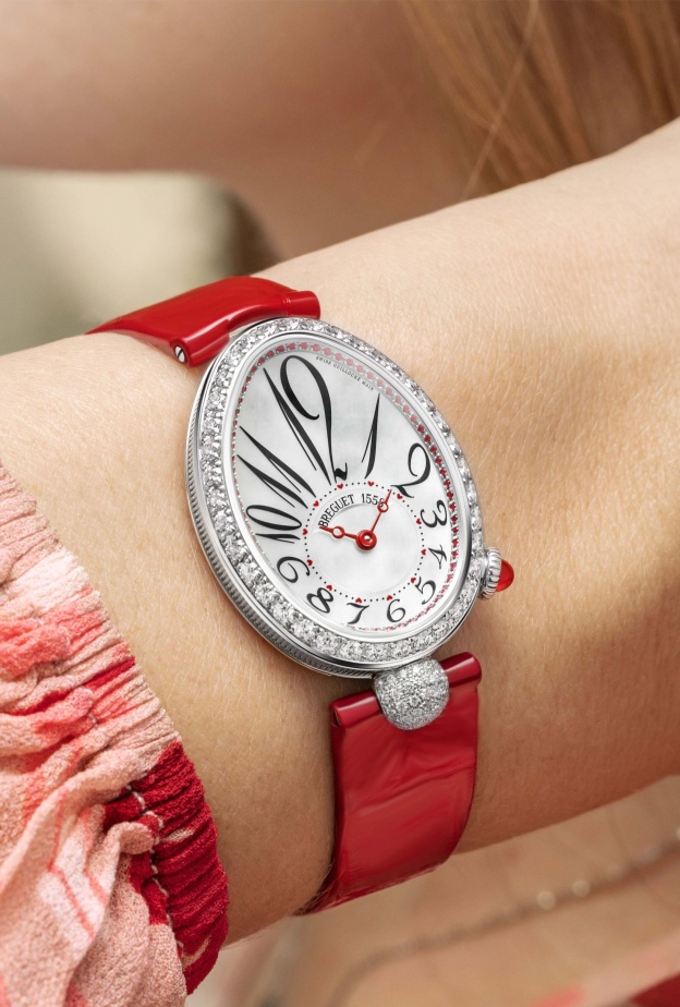 ساعات راقية لأناقة أنثوية في عيد الحب الصورة من Breguet