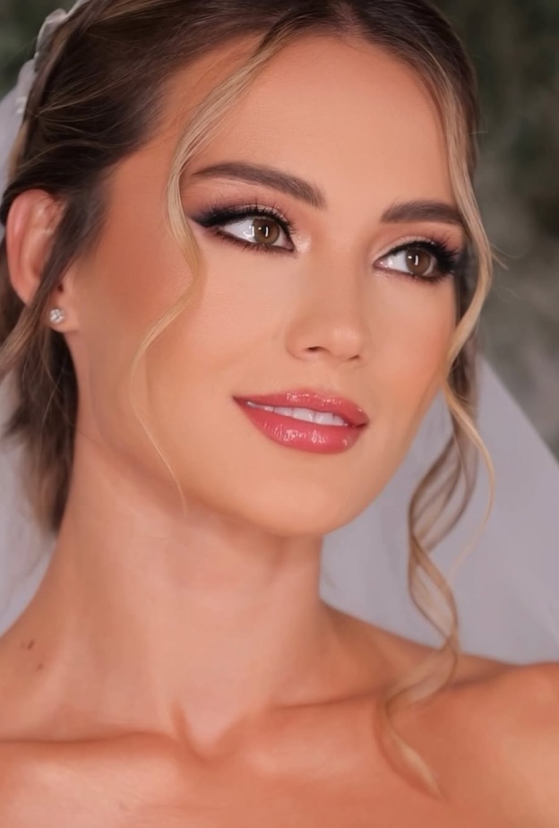 خبيرة المكياج "ليلي فرنسيس" لـ "هي": المكياج الناعم والطبيعي يعكس الجمال الحقيقي للعروس