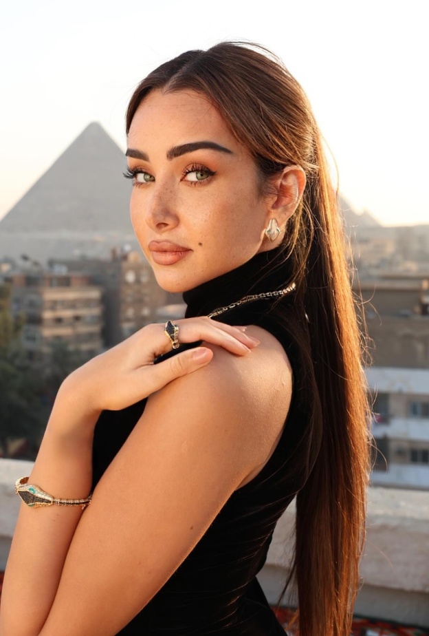 هنا الزاهد سفيرة جديدة لدار مجوهرات إبراهيم القرشي