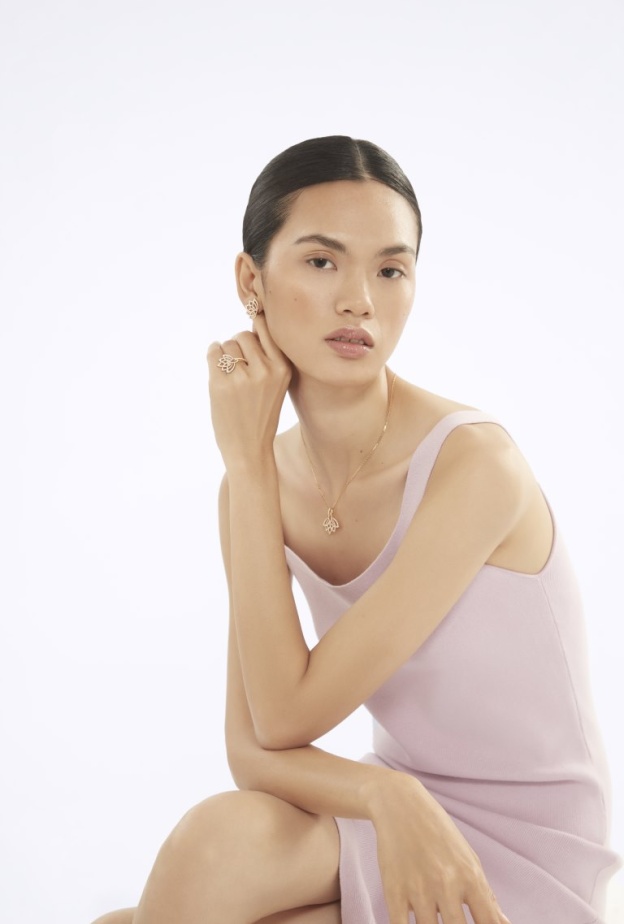 دار Garrard تُطلق مجموعة لوتس الساحرة احتفالاً بـ290 عاماً من التألّق في صناعة المجوهرات الأيقونية