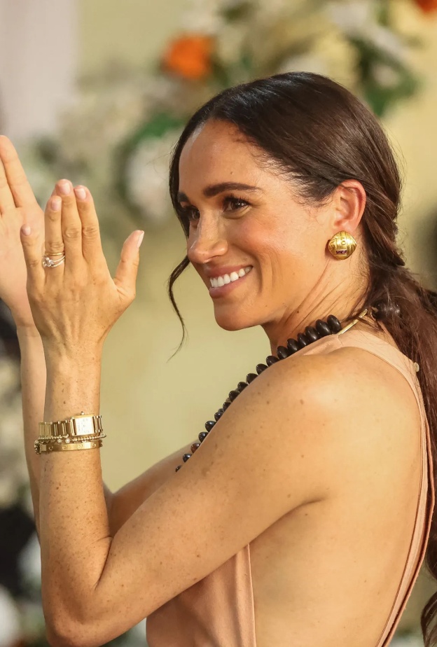 ميغان ماركل ترقص حافية القدمين قبل انطلاق مسلسلها