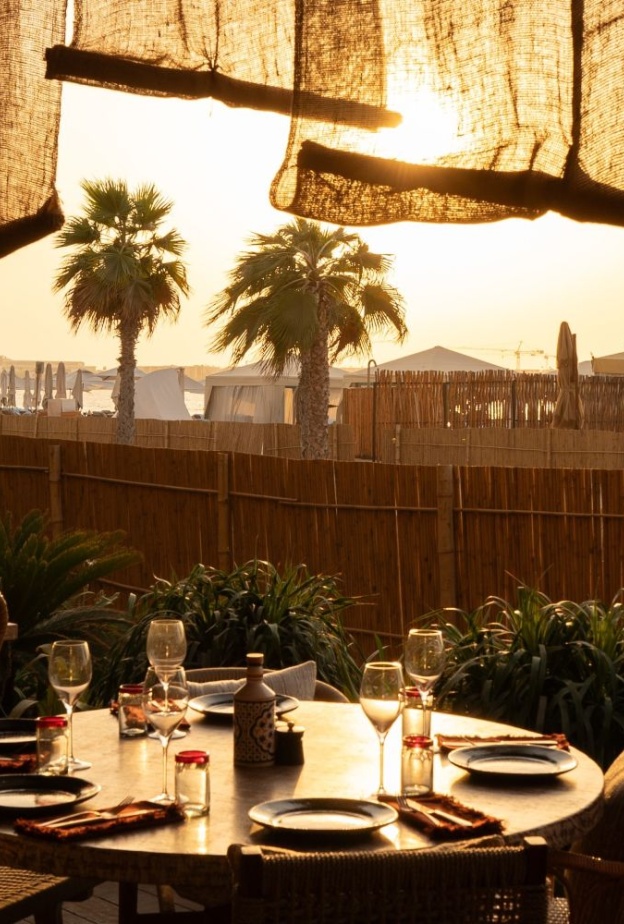 احتفلوا برمضان على شاطئ البحر في مطعم "كاسا أمور"
