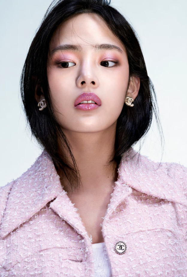  المجموعة الحصرية من مستحضرات المكياج CAMÉLIA FUTURA من CHANEL 