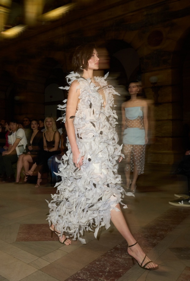 Prabal Gurung خريف و شتاء 2025 للملابس الجاهزة