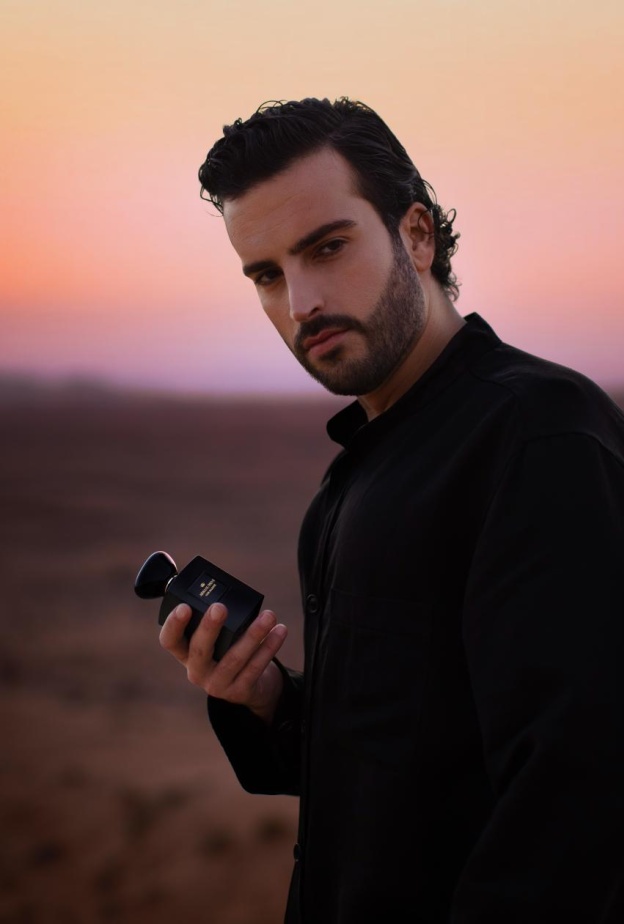 "أرماني بريفيه" تكشف عن عطر  "كوير ماجيستيه " بحملة إعلانية يجسدها مهند الحمدي