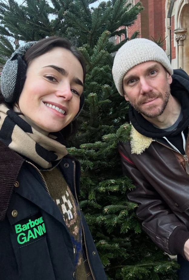 ليلي كولينز وشارلي ماكدويل