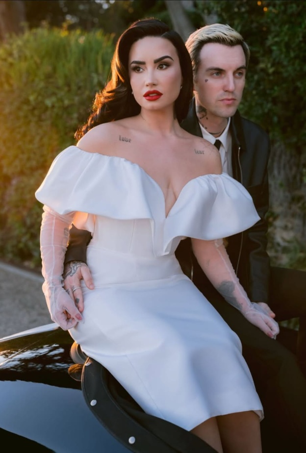 ديمي لوفاتو وجوردن لوتس