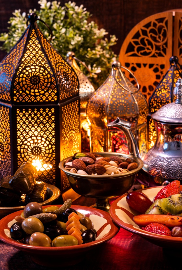أشهى وجبات الإفطار والسحور خلال شهر رمضان في فنادق دبي