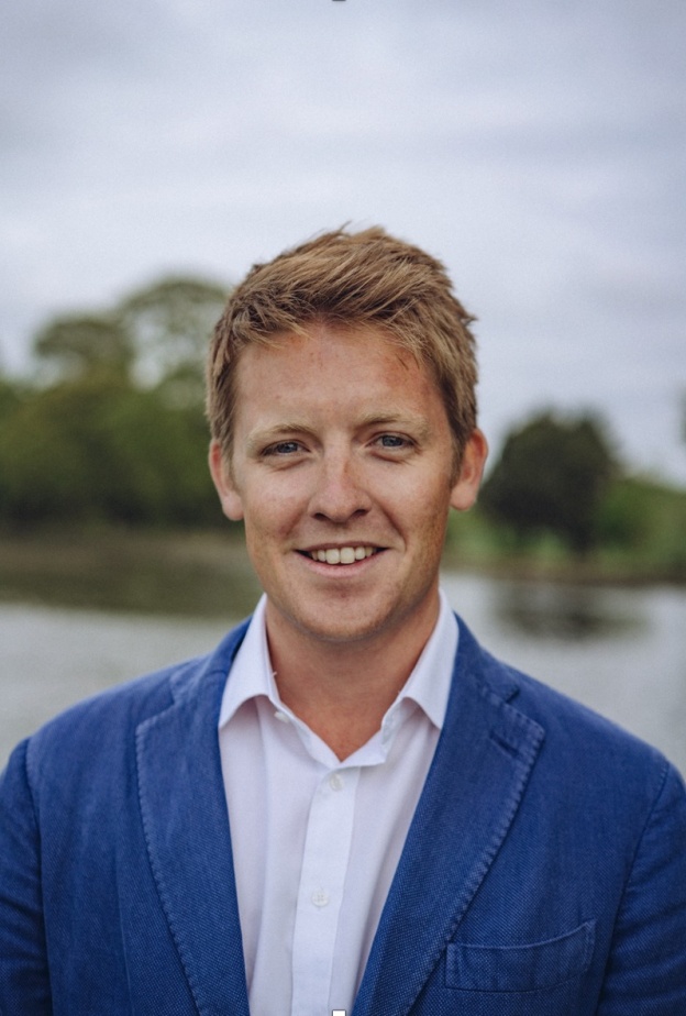 أغنى أفراد العائلة المالكة يستعد للأبوة