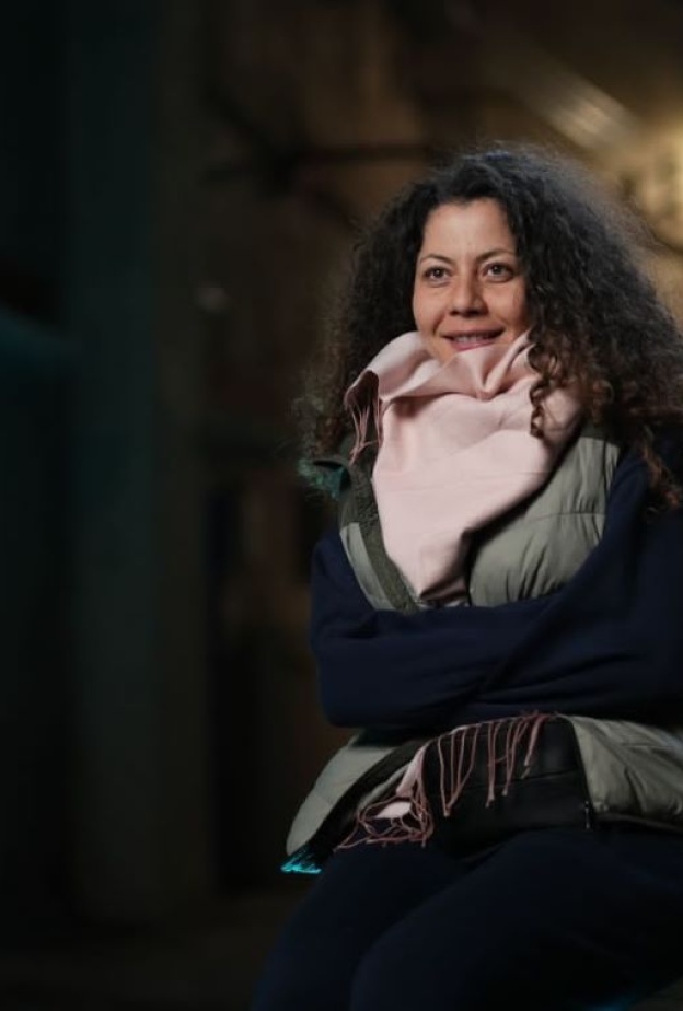 تعرفوا على هيلين الخليل مصممة أزياء مسلسل شارع الأعشى 